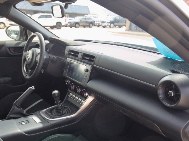Used 2025 Toyota GR86 Premium w/ ALL Weather Mat Package (TMS) image 29