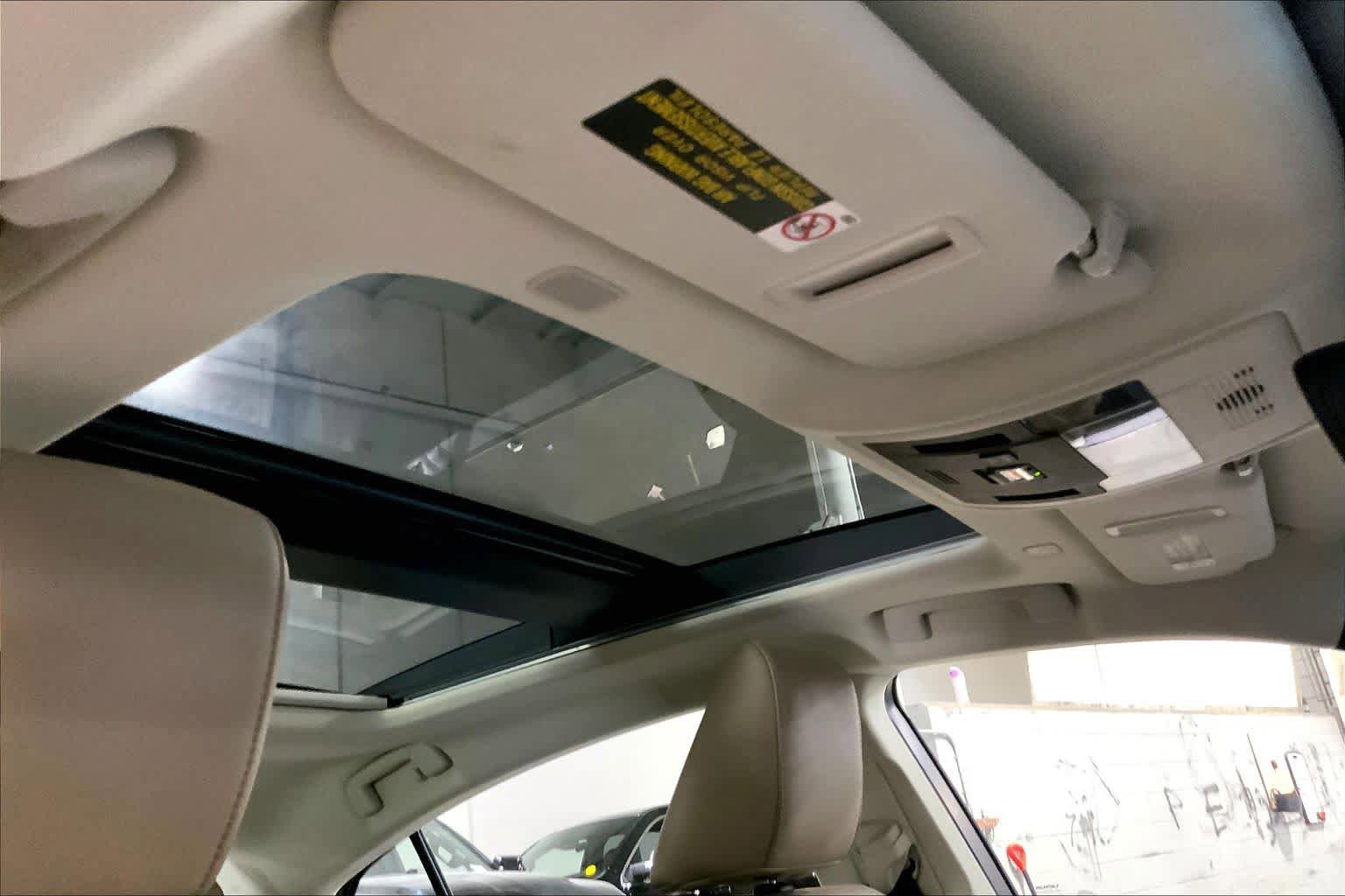 Used 2019 Lexus ES 350 w/ Accessory Package image 12