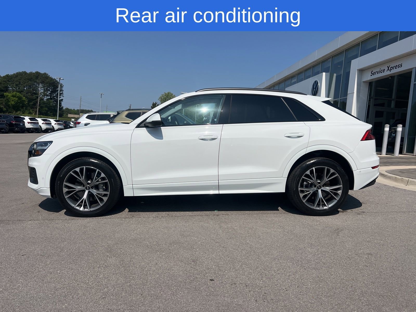 Used 2021 Audi Q8 Premium w/ Black Optic Package AWD/4WD image 10