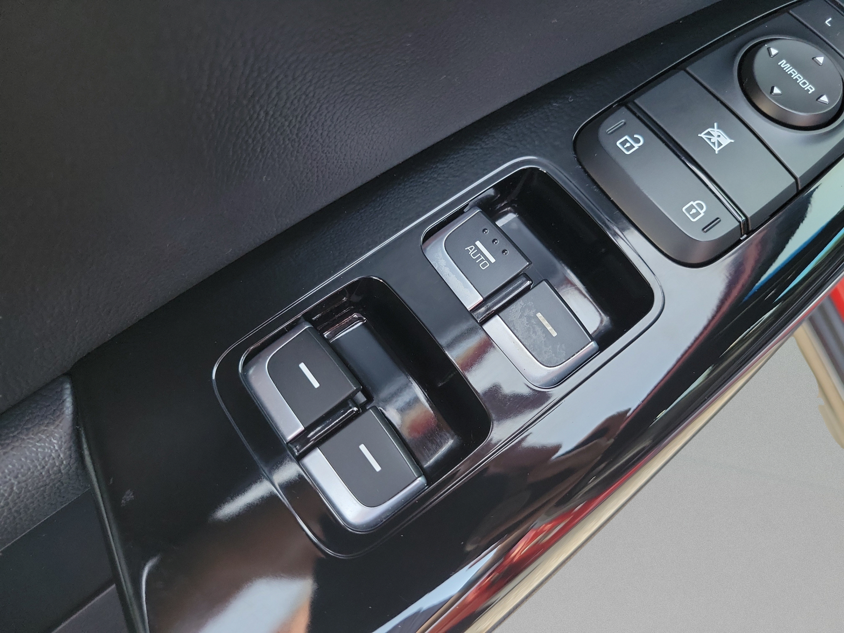 Certified 2021 Kia Sportage SX FWD image 14