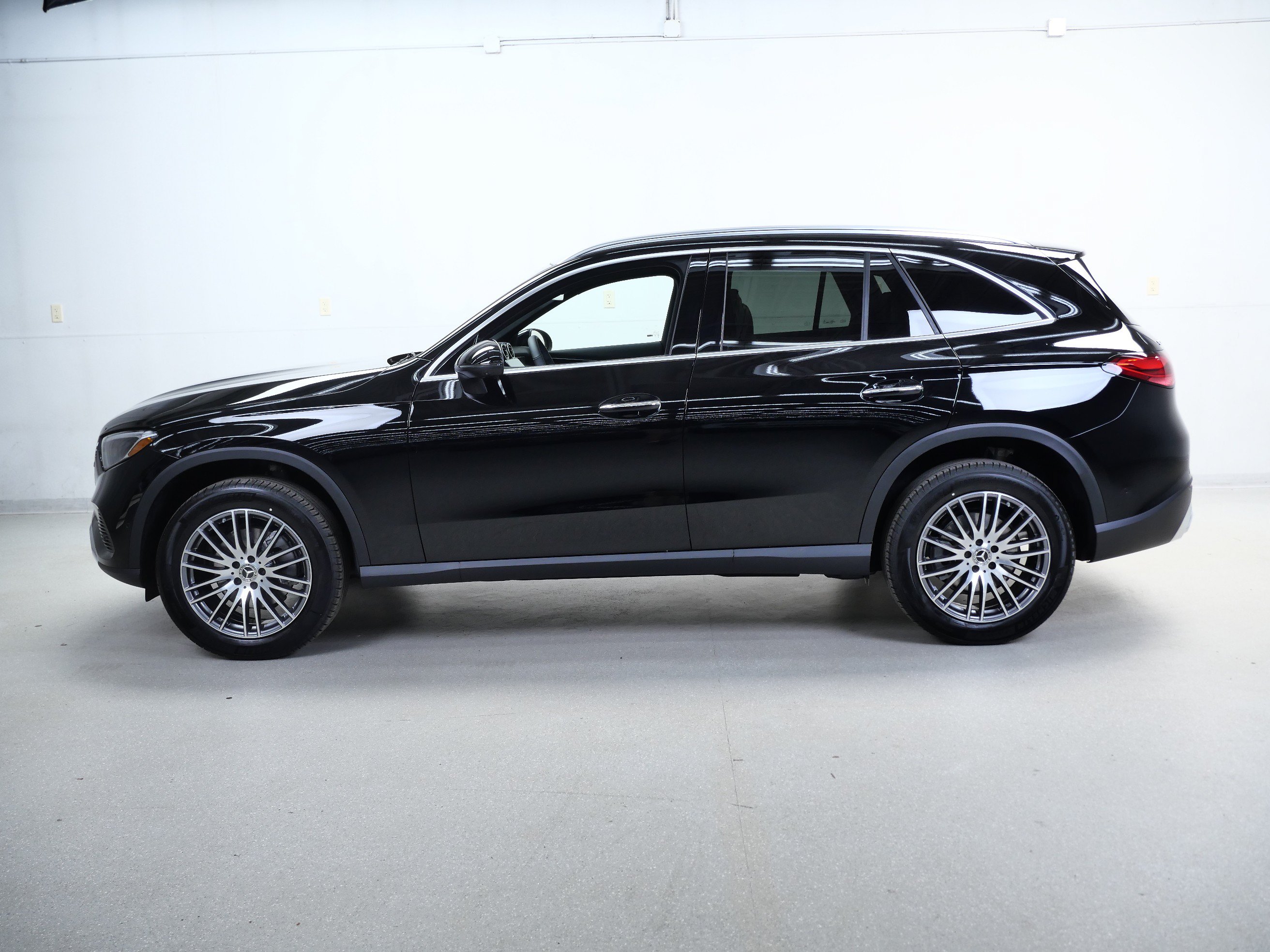 New 2026 Mercedes-Benz GLC 300 4MATIC image 5