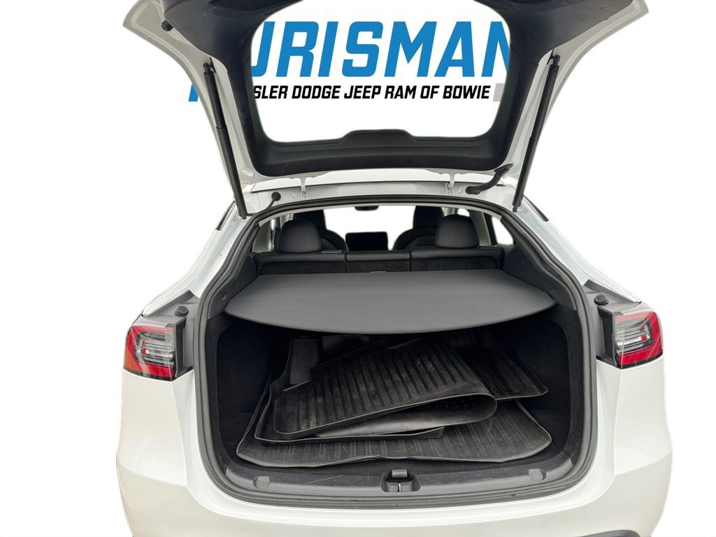 Used 2023 Tesla Model Y Long Range image 28