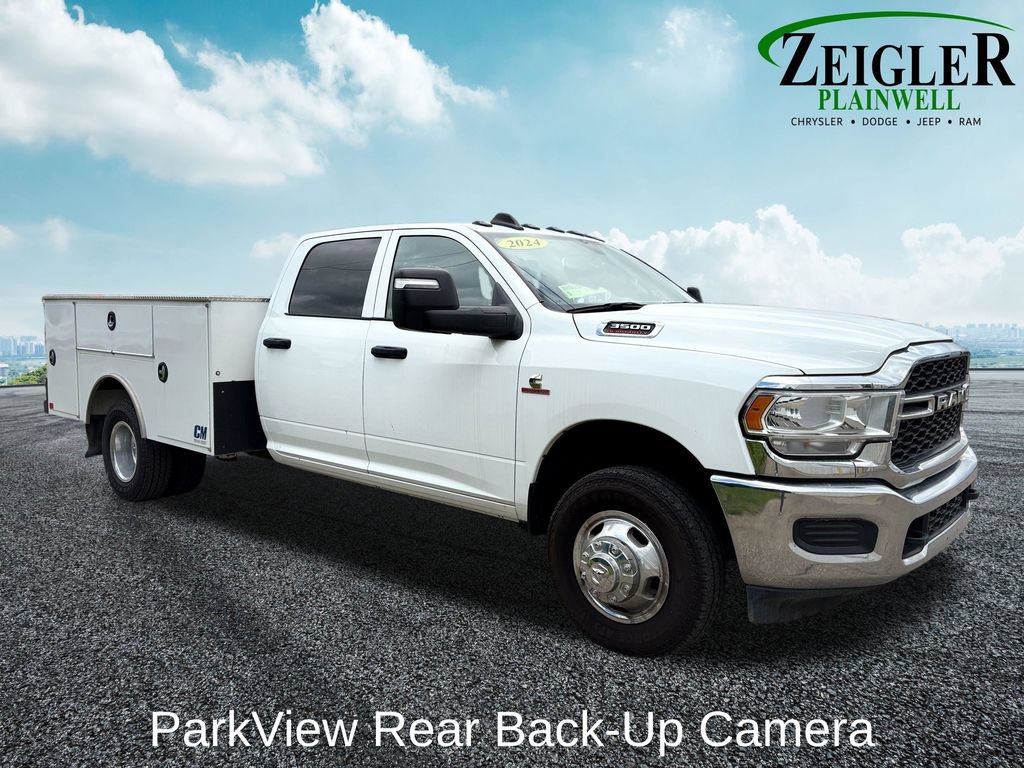 Used 2024 RAM 3500 Tradesman w/ Chrome Appearance Group AWD/4WD image 7