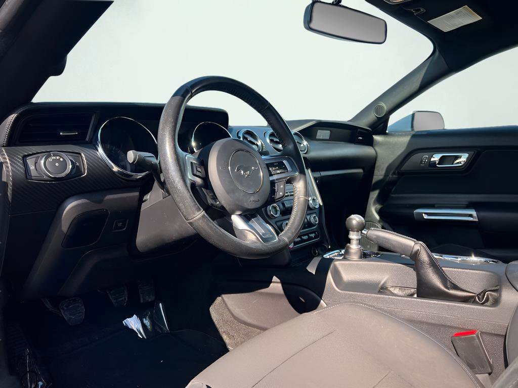 Used 2017 Ford Mustang Coupe RWD image 15