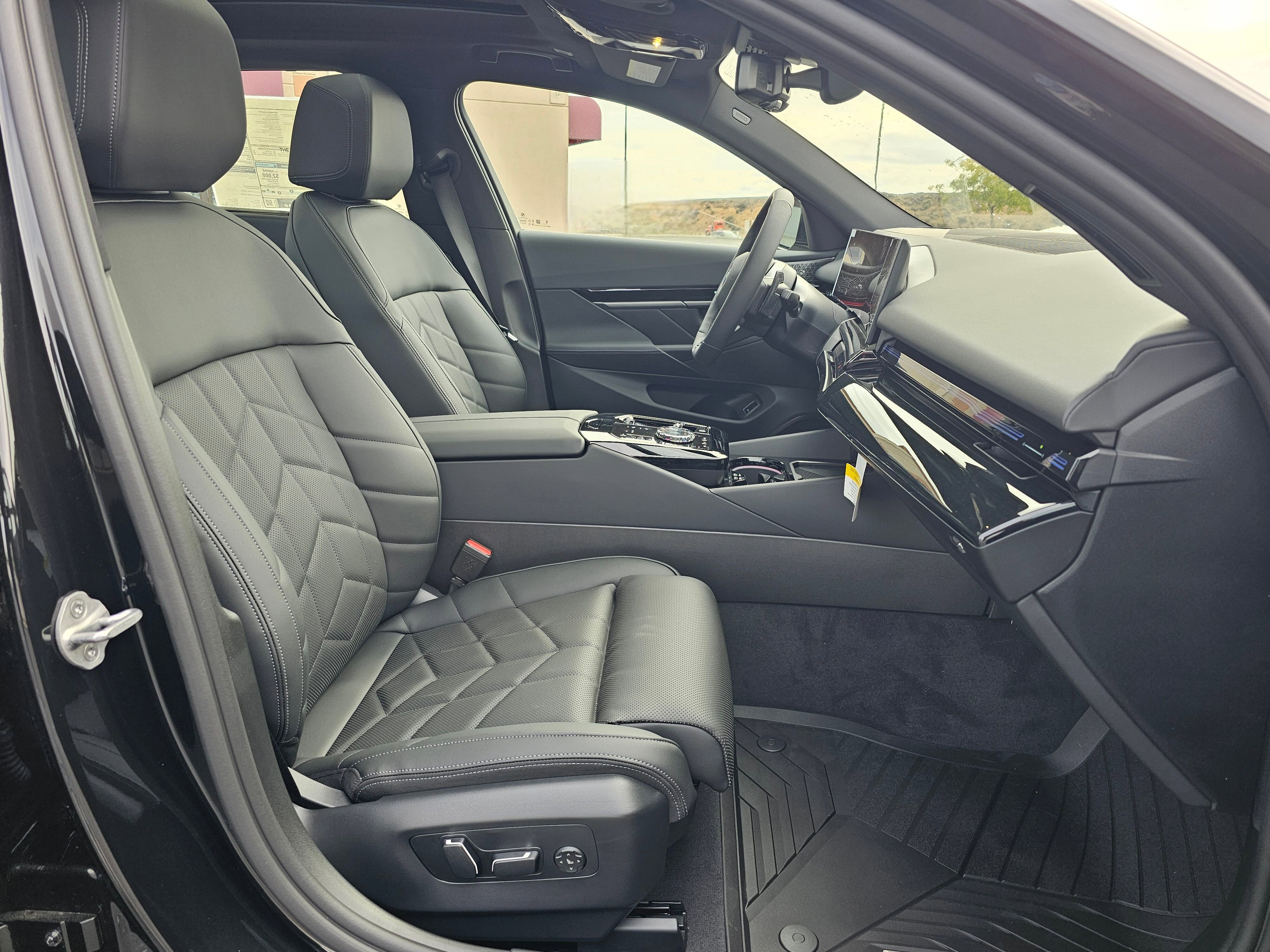 New 2026 BMW 530i xDrive w/ Executive Package image 15