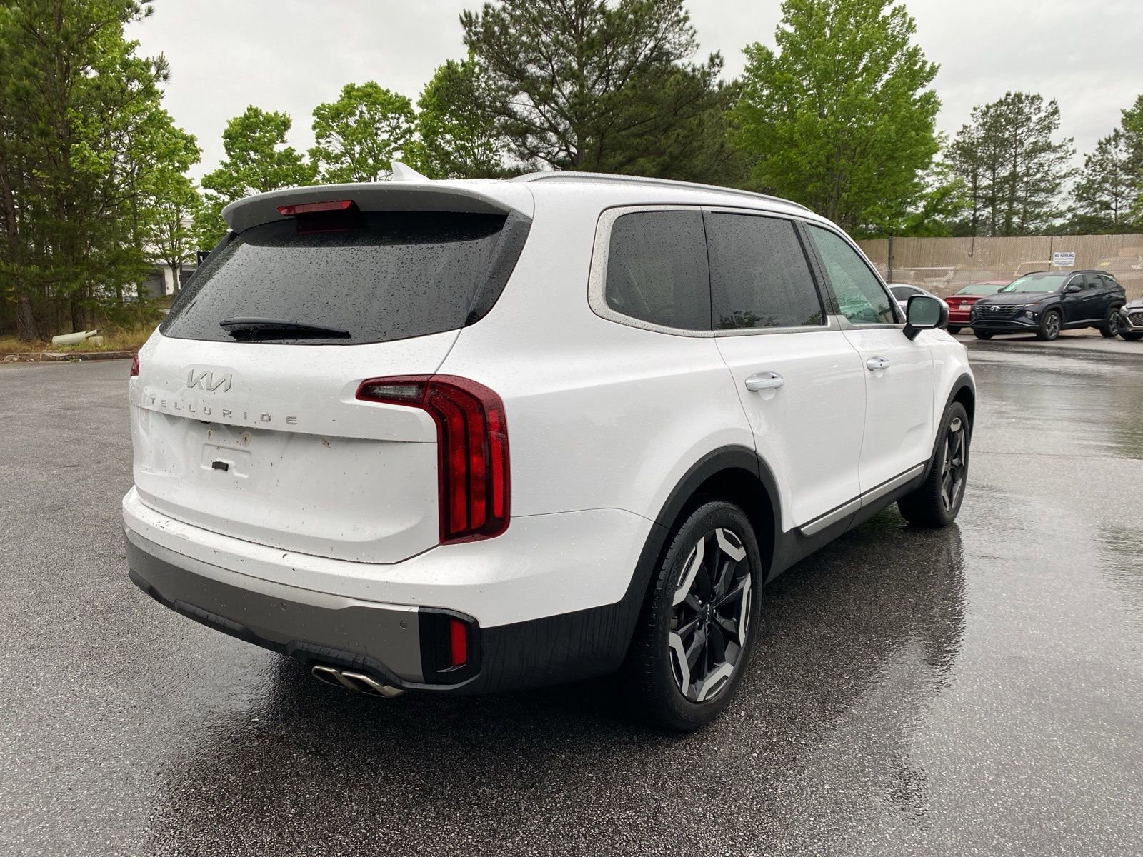 Used 2025 Kia Telluride S FWD image 5