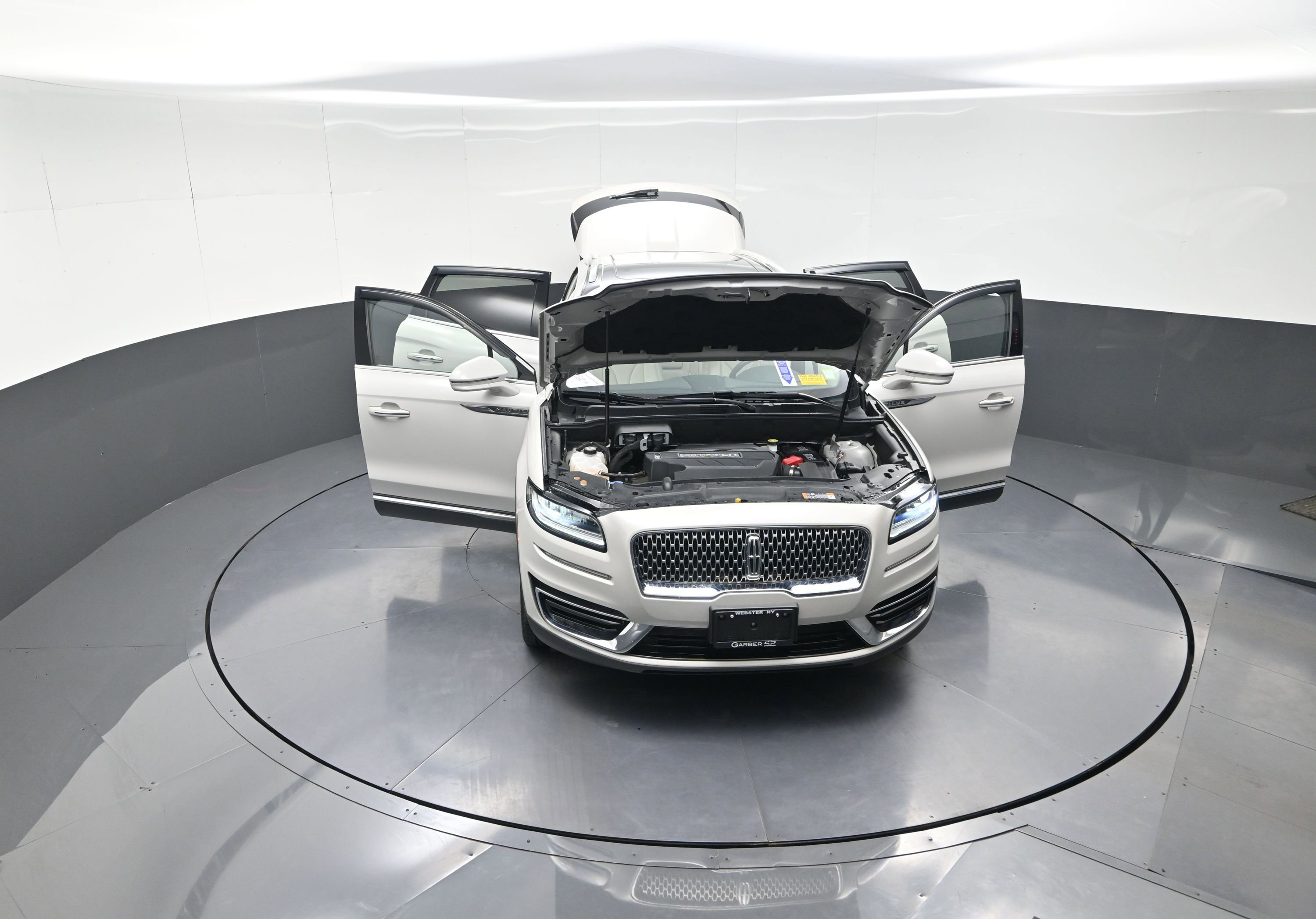 Used 2019 Lincoln Nautilus Reserve w/ Driver Assistance Package image 12