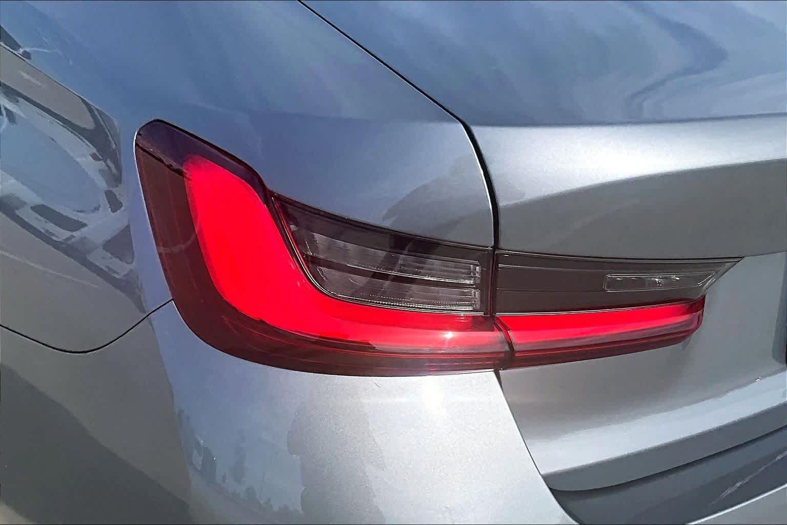 Used 2025 BMW 330i Sedan RWD image 27