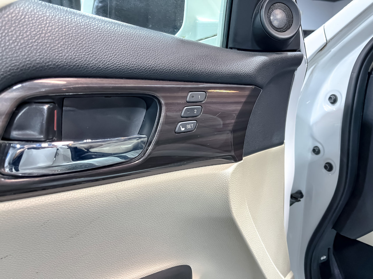 Used 2016 Honda Accord EX-L image 17