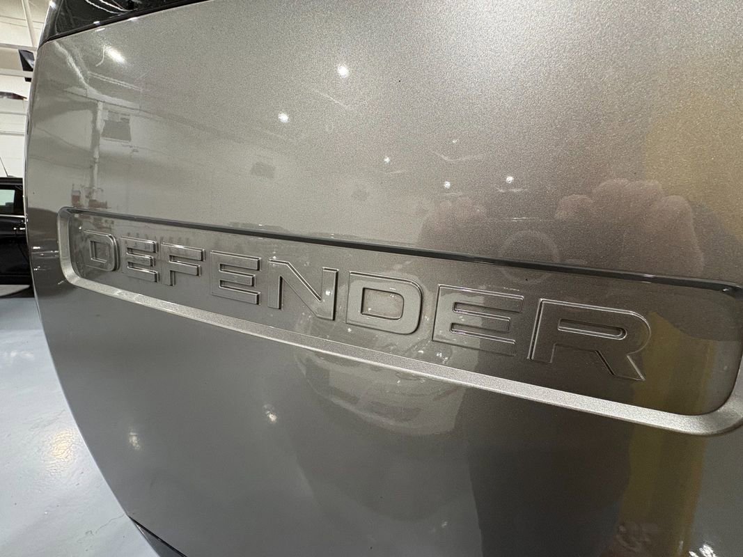 Used 2024 Land Rover Defender 110 S image 48
