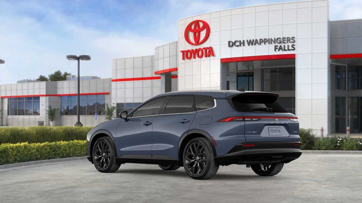 New 2026 Toyota Crown Signia AWD/4WD image 8