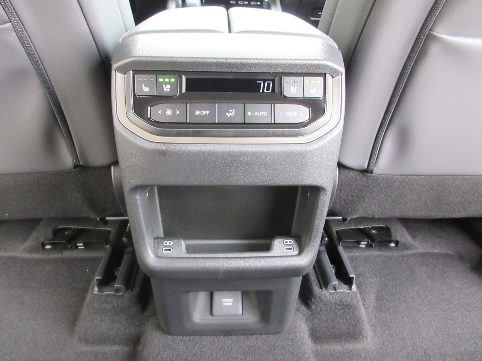 New 2025 Lexus TX 500h AWD image 19