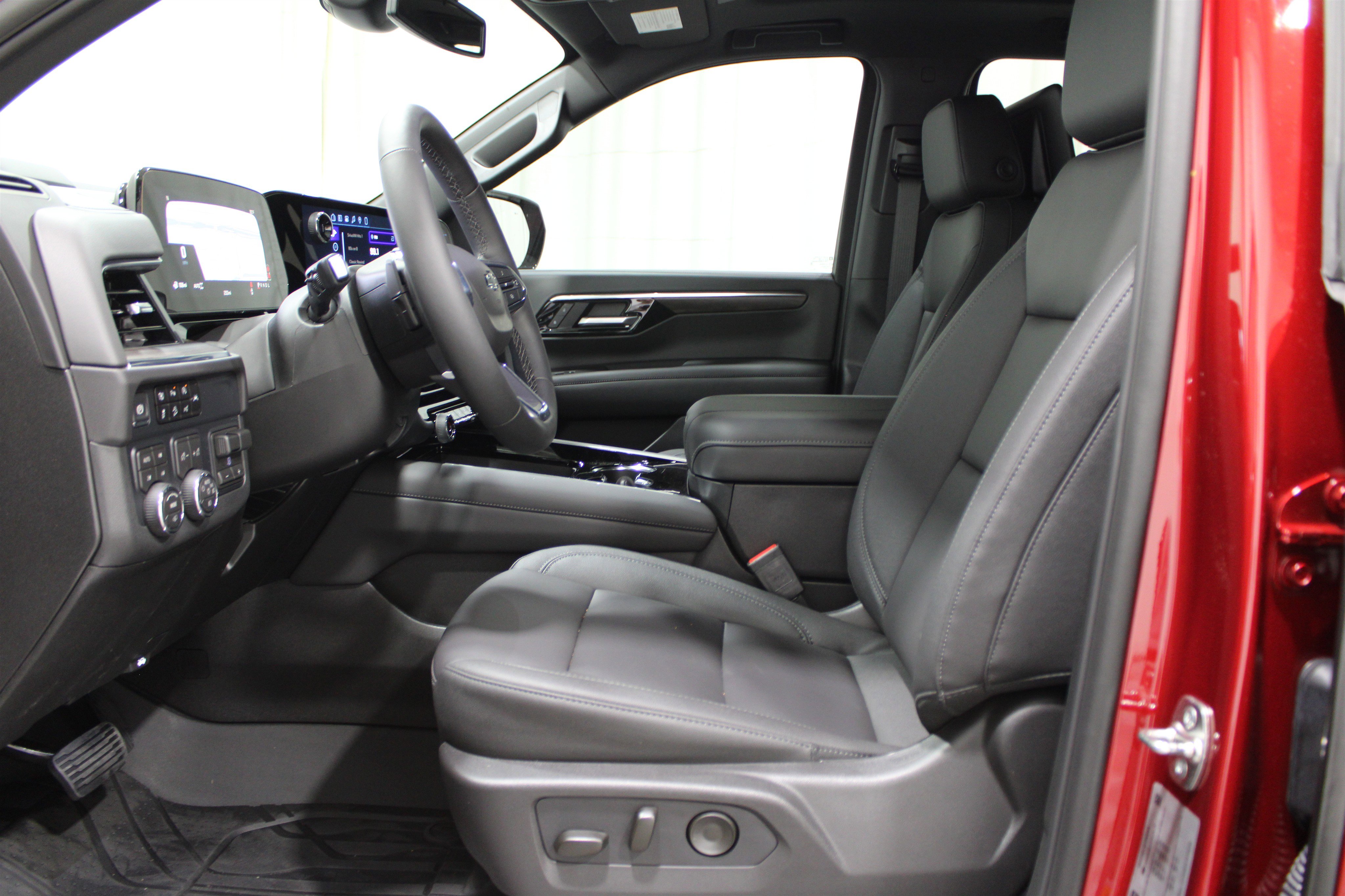 New 2026 Chevrolet Suburban Z71 w/ Z71 Off-Road Package image 3