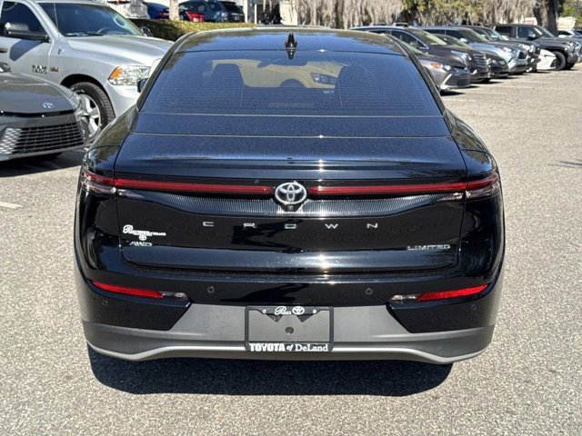 Certified 2023 Toyota Crown Limited image 3