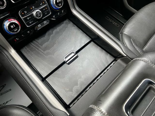 Used 2024 GMC Yukon XL Denali image 22