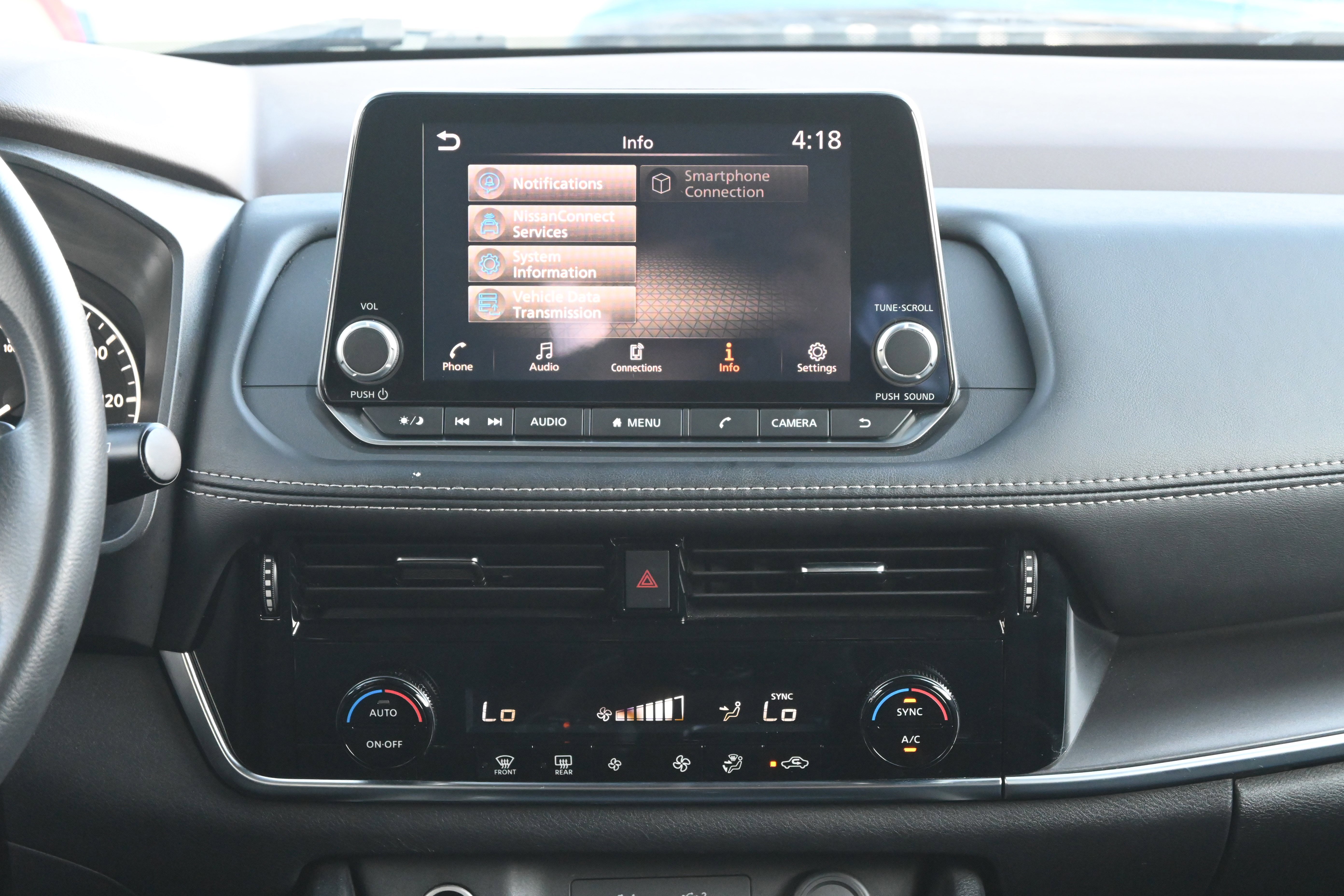 Used 2023 Nissan Rogue SV image 5