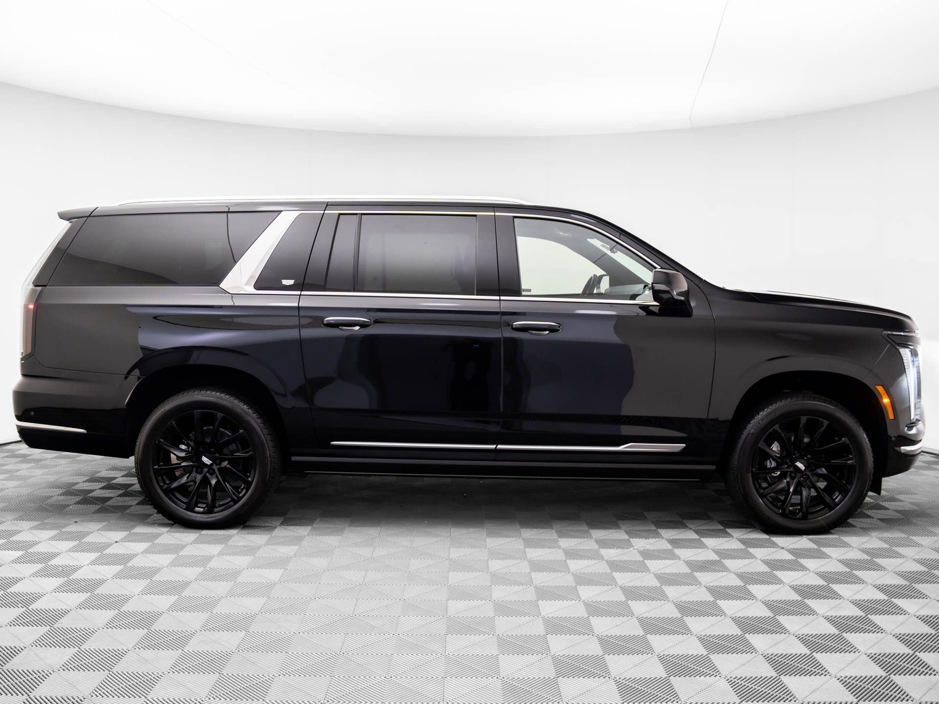 New 2026 Cadillac Escalade ESV Luxury w/ Touring Package image 7