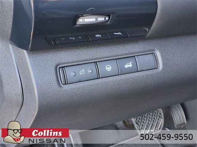 New 2025 Nissan Pathfinder SV image 16