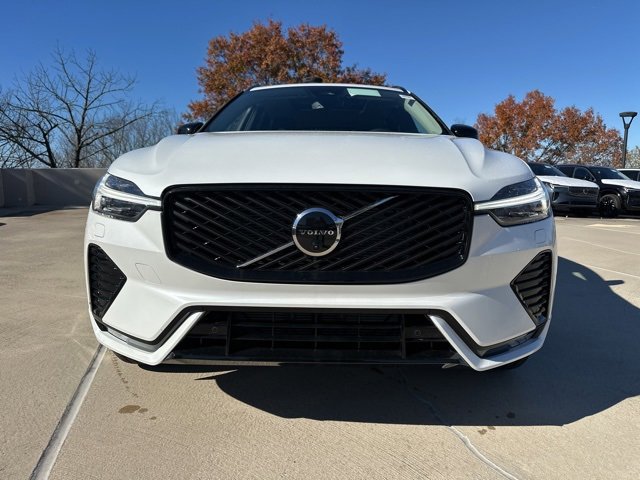 New 2026 Volvo XC60 B5 Plus w/ Protection Package Premier image 2