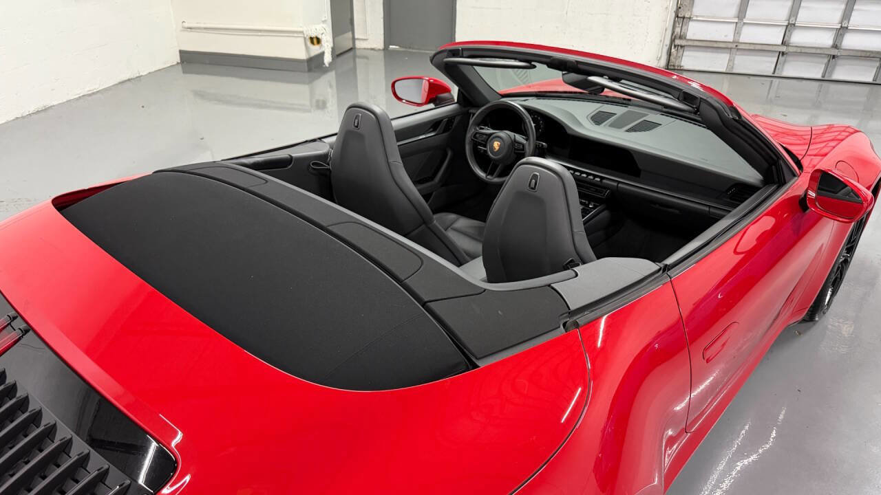 Used 2023 Porsche 911 Carrera image 13
