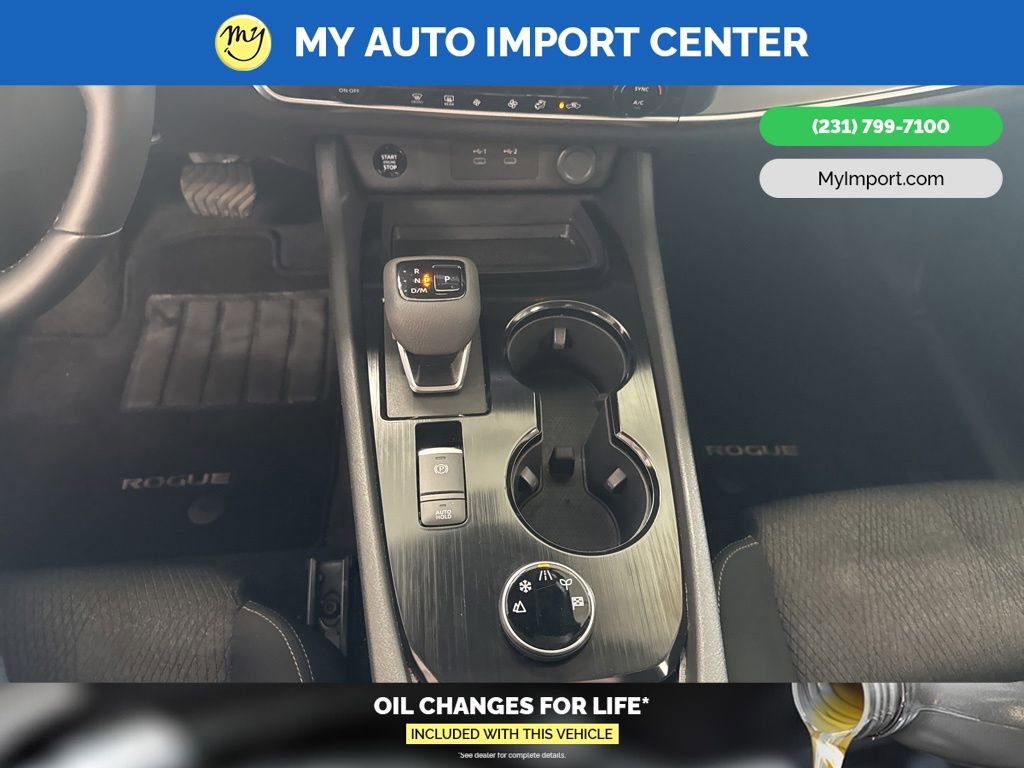 Used 2025 Nissan Rogue SV image 22