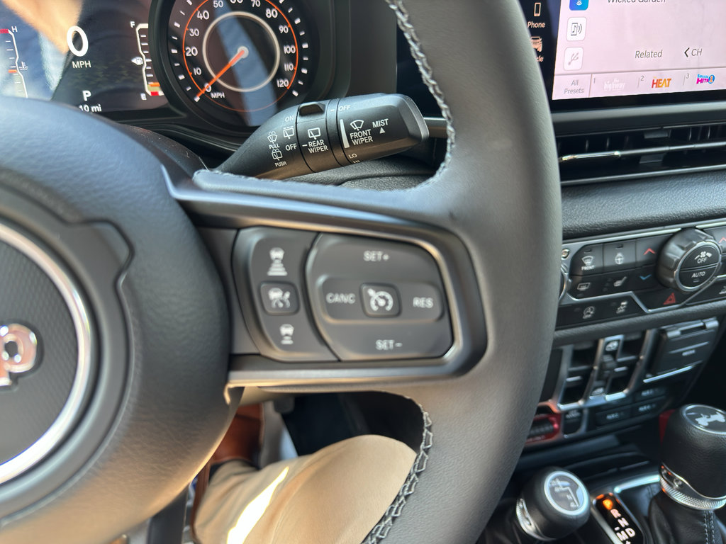 Used 2025 Jeep Wrangler Unlimited Sport AWD/4WD image 13