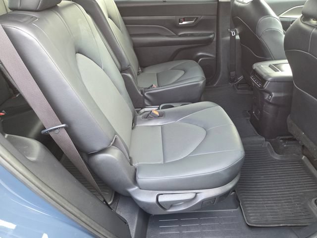 Used 2024 Toyota Grand Highlander AWD image 20