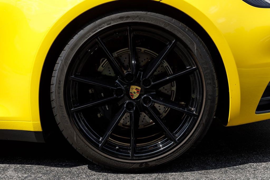Used 2022 Porsche 911 Carrera RWD image 35