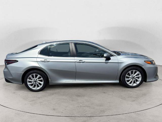 Used 2022 Toyota Camry LE AWD/4WD image 4