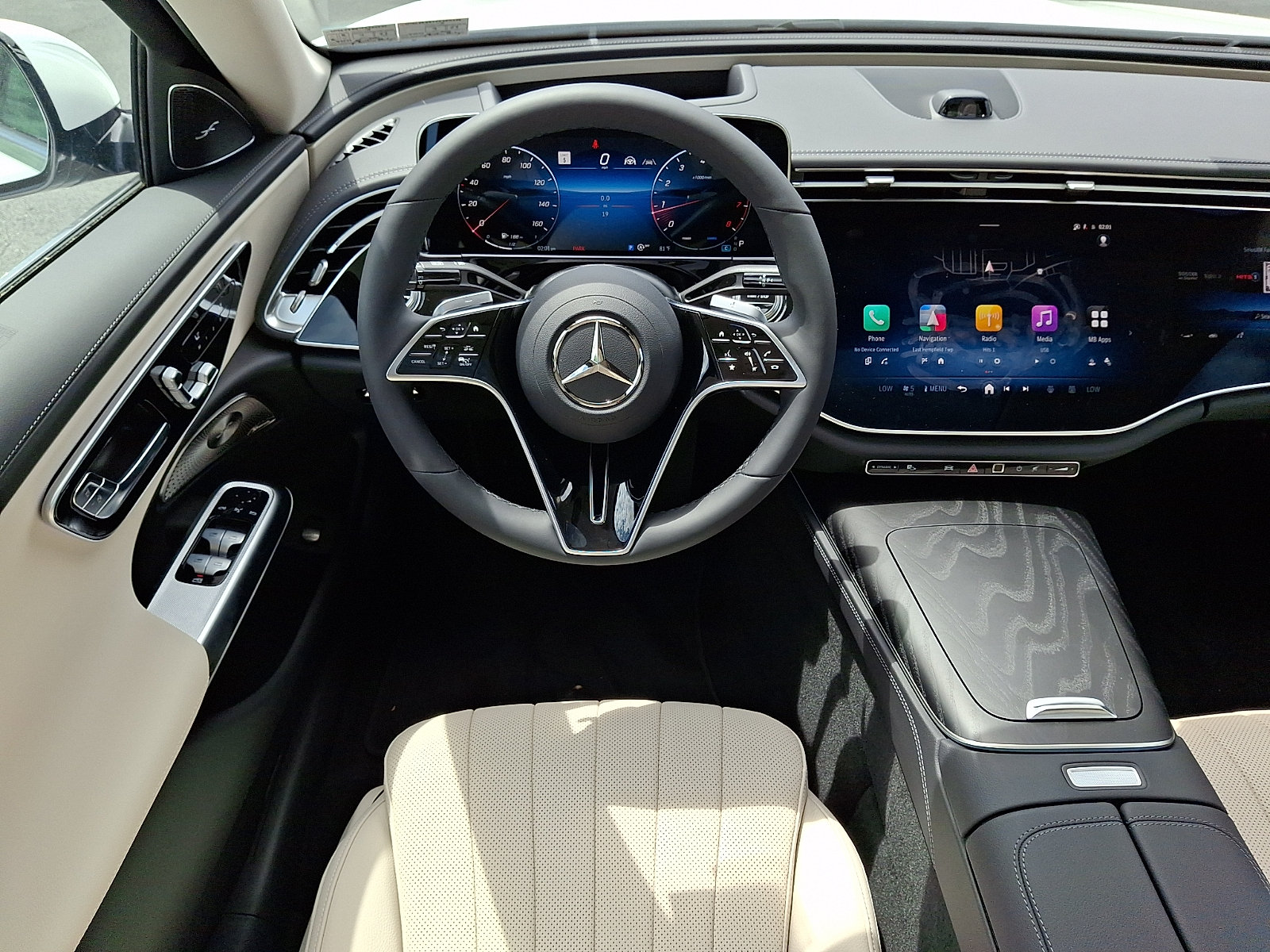 New 2026 Mercedes-Benz E 450 4MATIC Sedan image 10