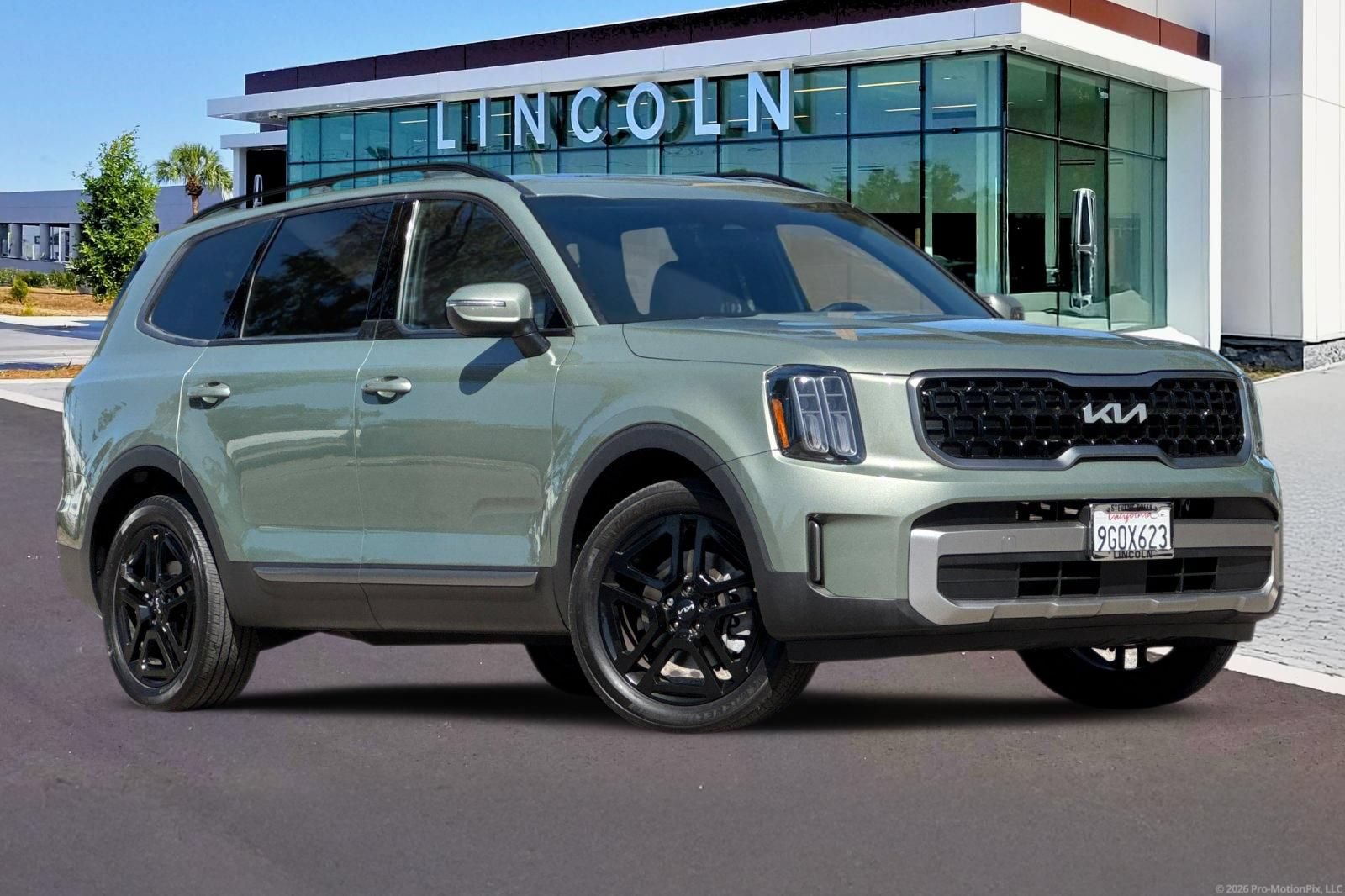 Used 2023 Kia Telluride EX X-Line AWD/4WD image 2