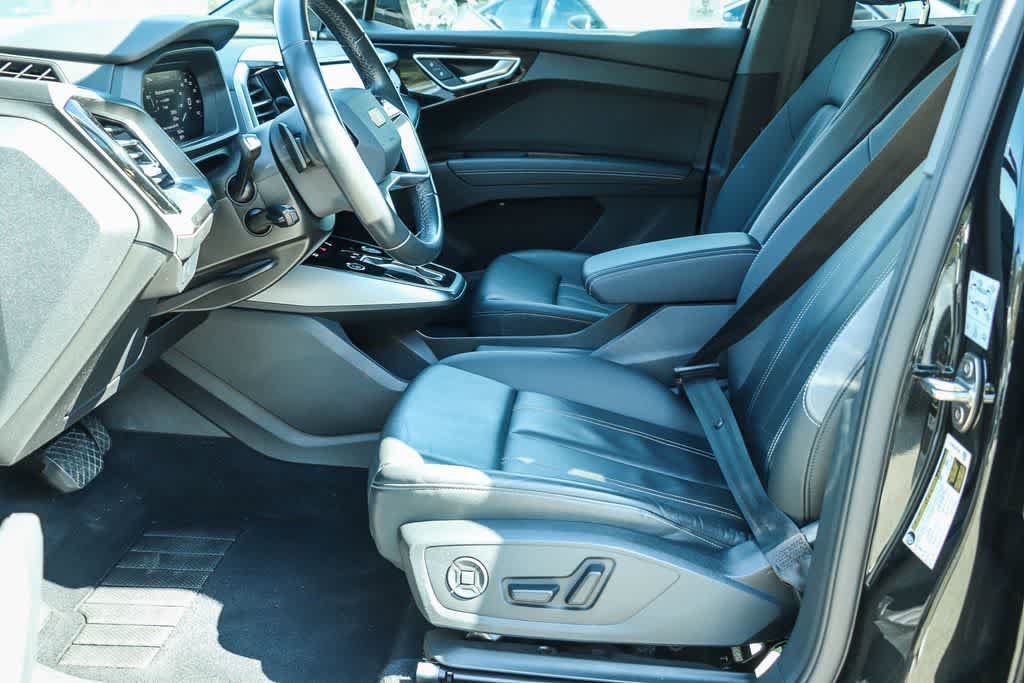 Used 2024 Audi Q4 e-tron Premium AWD/4WD image 18