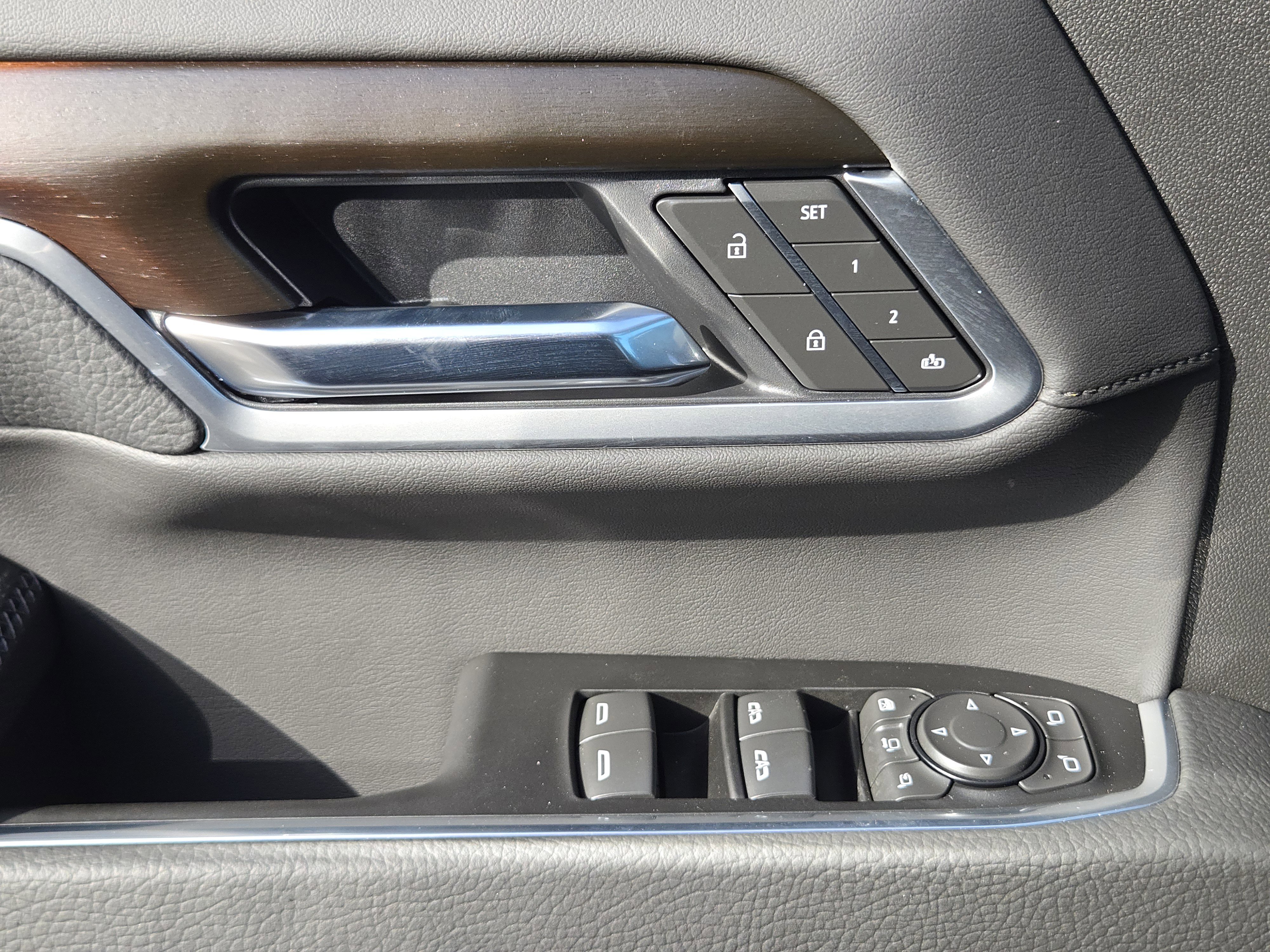 New 2026 GMC Sierra 2500 Denali w/ Denali Reserve Package image 18
