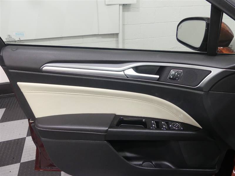 Used 2015 Ford Fusion Titanium FWD image 18