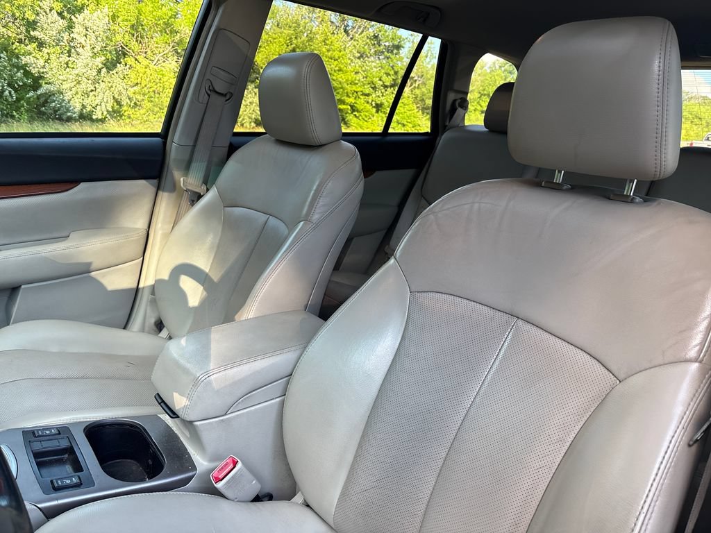 Used 2014 Subaru Outback 2.5i Limited w/ Moonroof Package AWD/4WD image 14