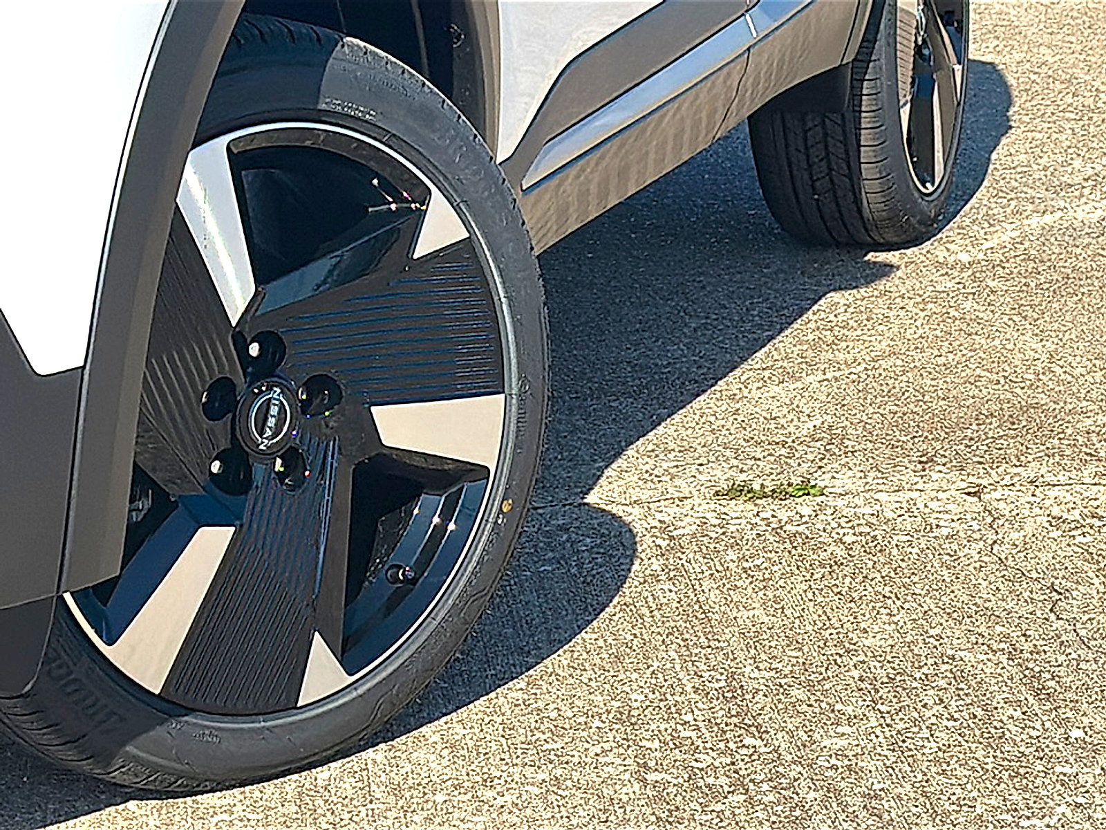 New 2026 Nissan Kicks SR w/ Cold Weather Package image 3