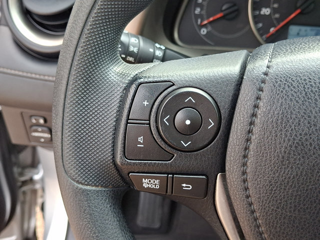 Used 2015 Toyota RAV4 XLE AWD/4WD image 21