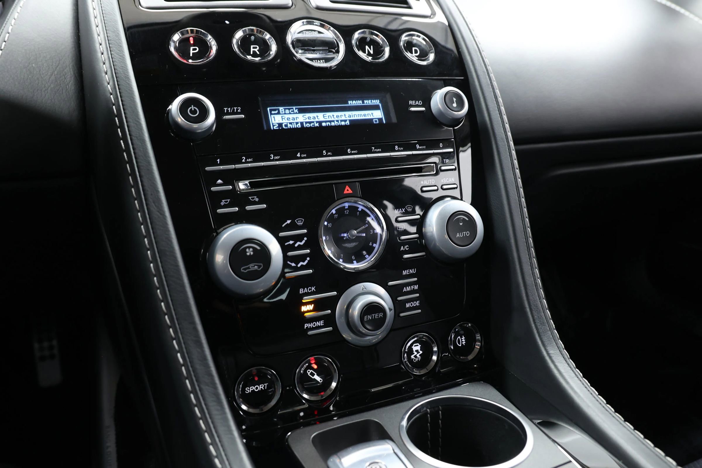 Used 2015 Aston Martin Rapide S image 32