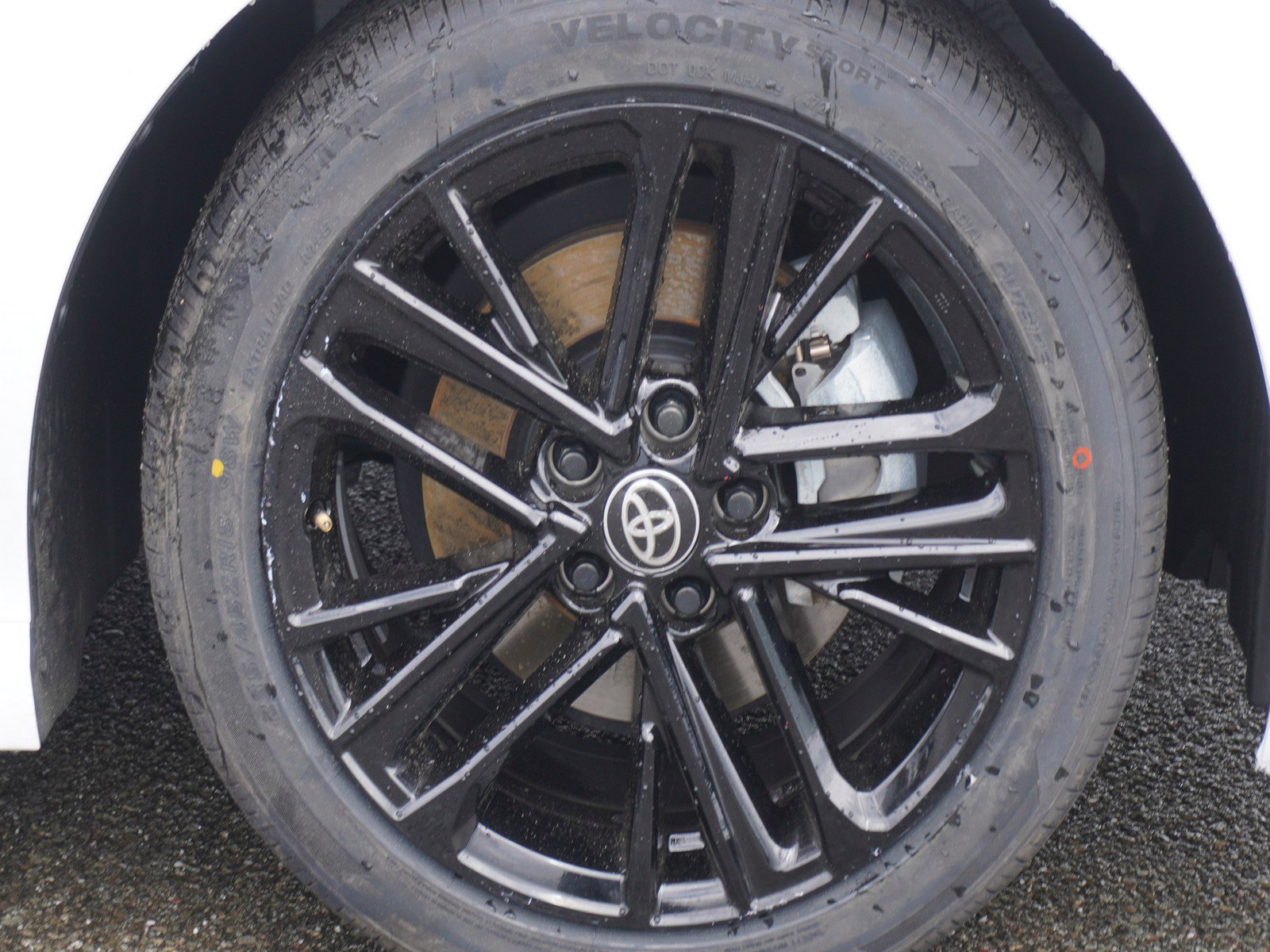 Used 2025 Toyota Camry SE FWD image 5