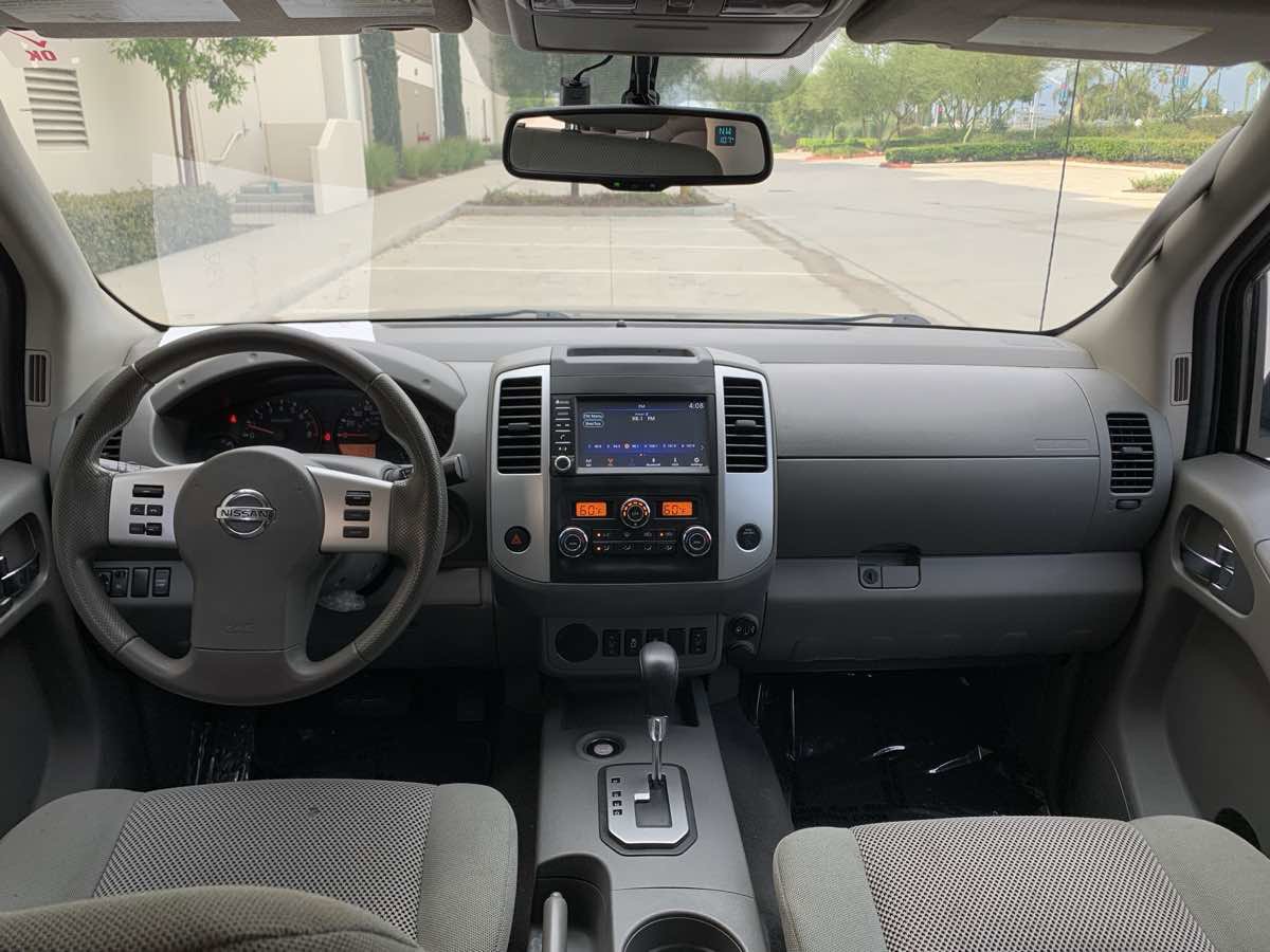 Used 2021 Nissan Frontier SV image 24