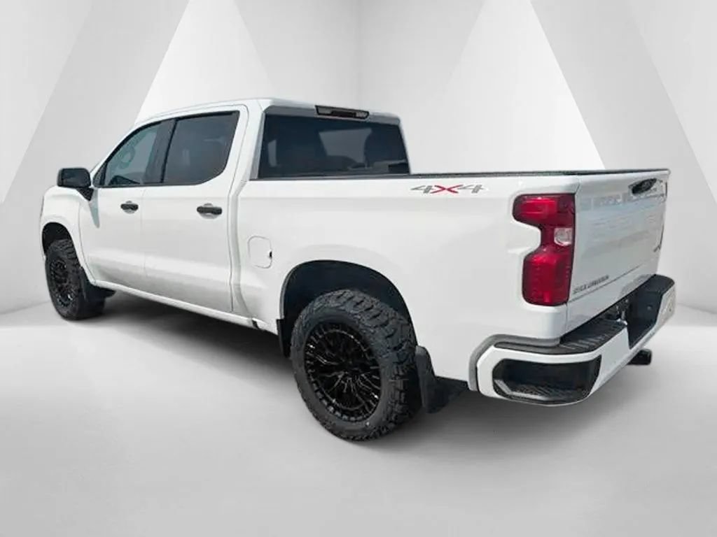 Used 2023 Chevrolet Silverado 1500 Custom AWD/4WD image 5