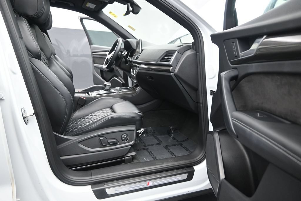 Used 2020 Audi SQ5 Premium Plus w/ Premium Plus Package AWD/4WD image 17