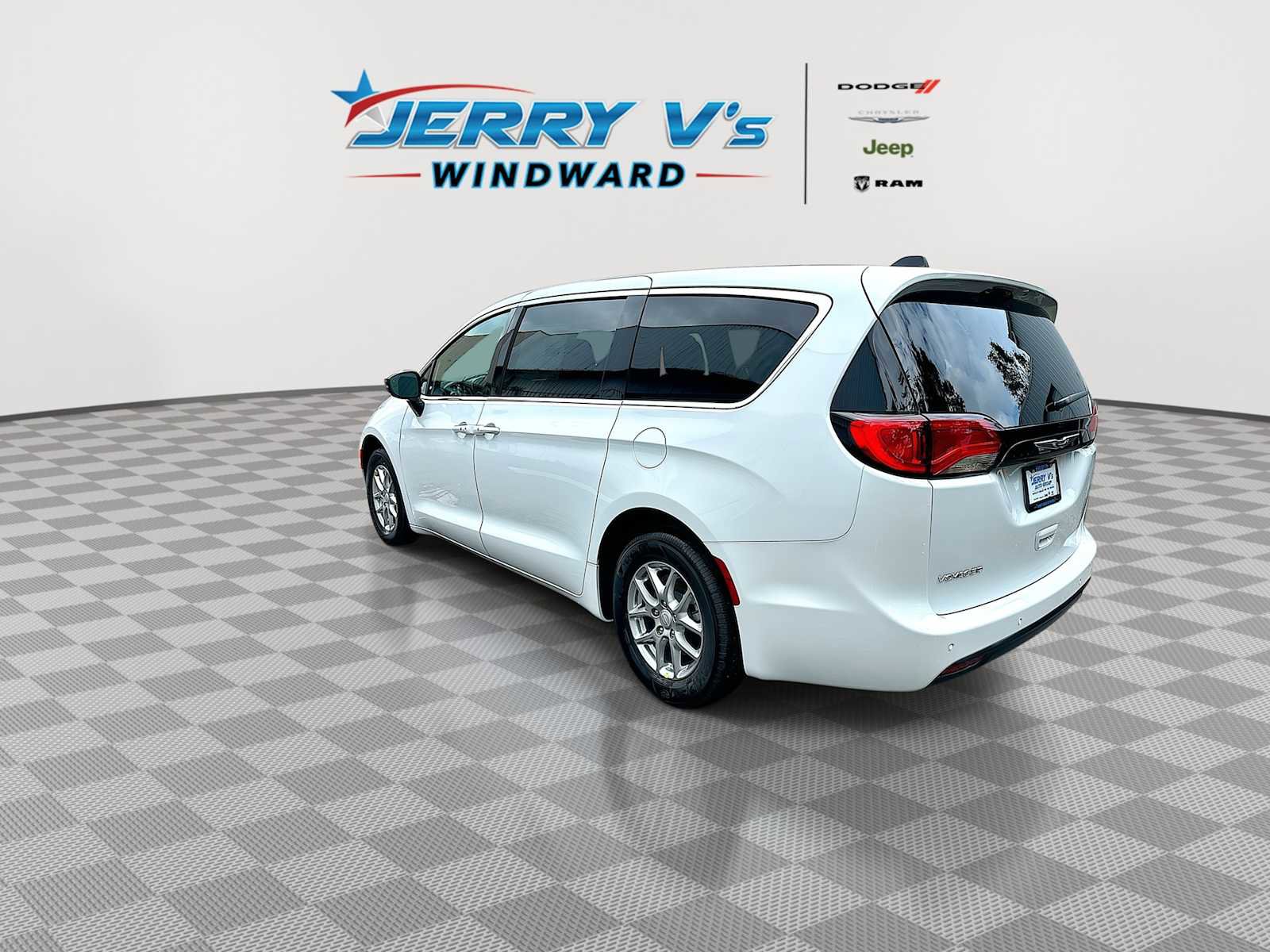 New 2026 Chrysler Voyager LX image 6