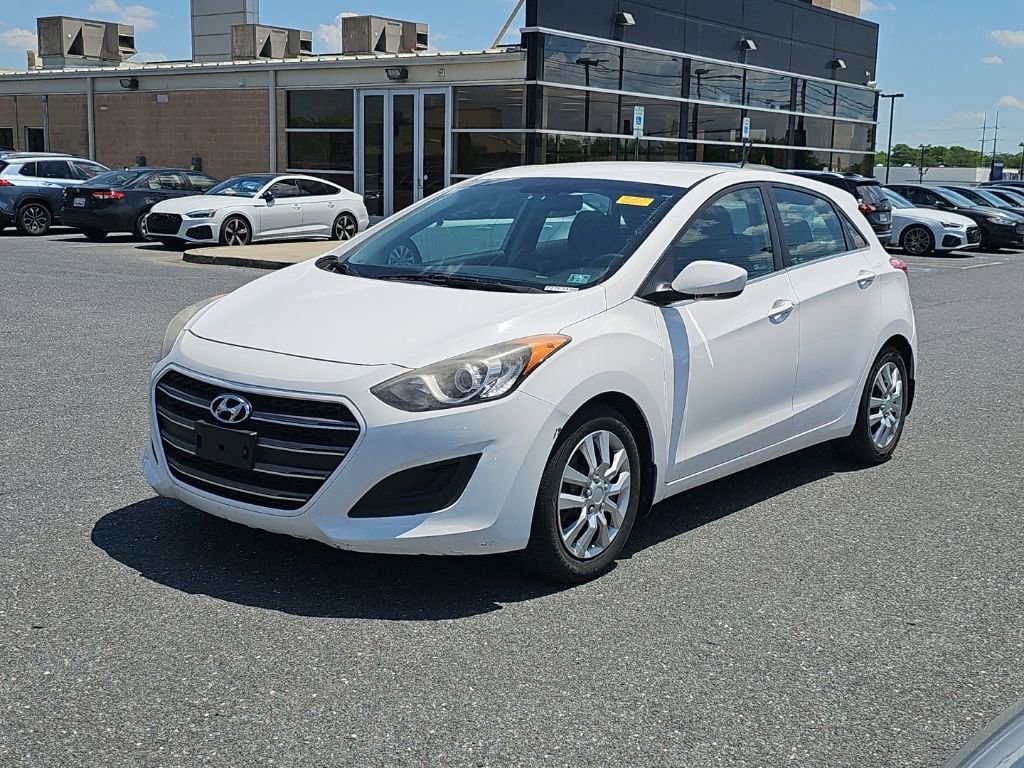 Used 2016 Hyundai Elantra GT FWD image 16