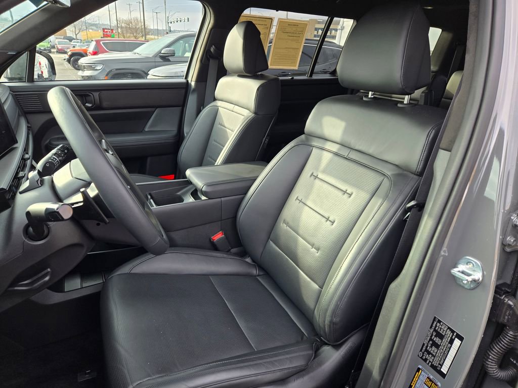 Used 2025 Hyundai Santa Fe Calligraphy image 16