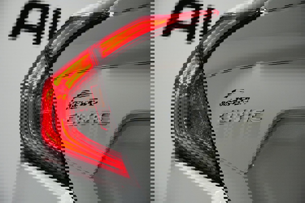 Used 2019 Honda Civic EX image 11