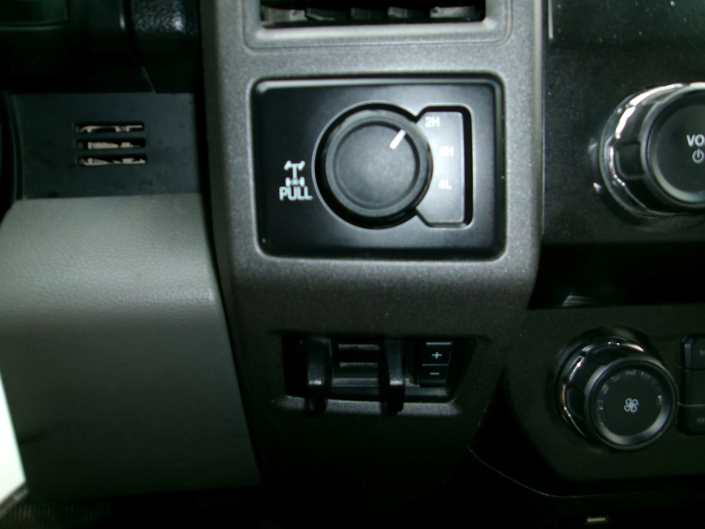 Used 2019 Ford F250 XL w/ Power Equipment Group image 12