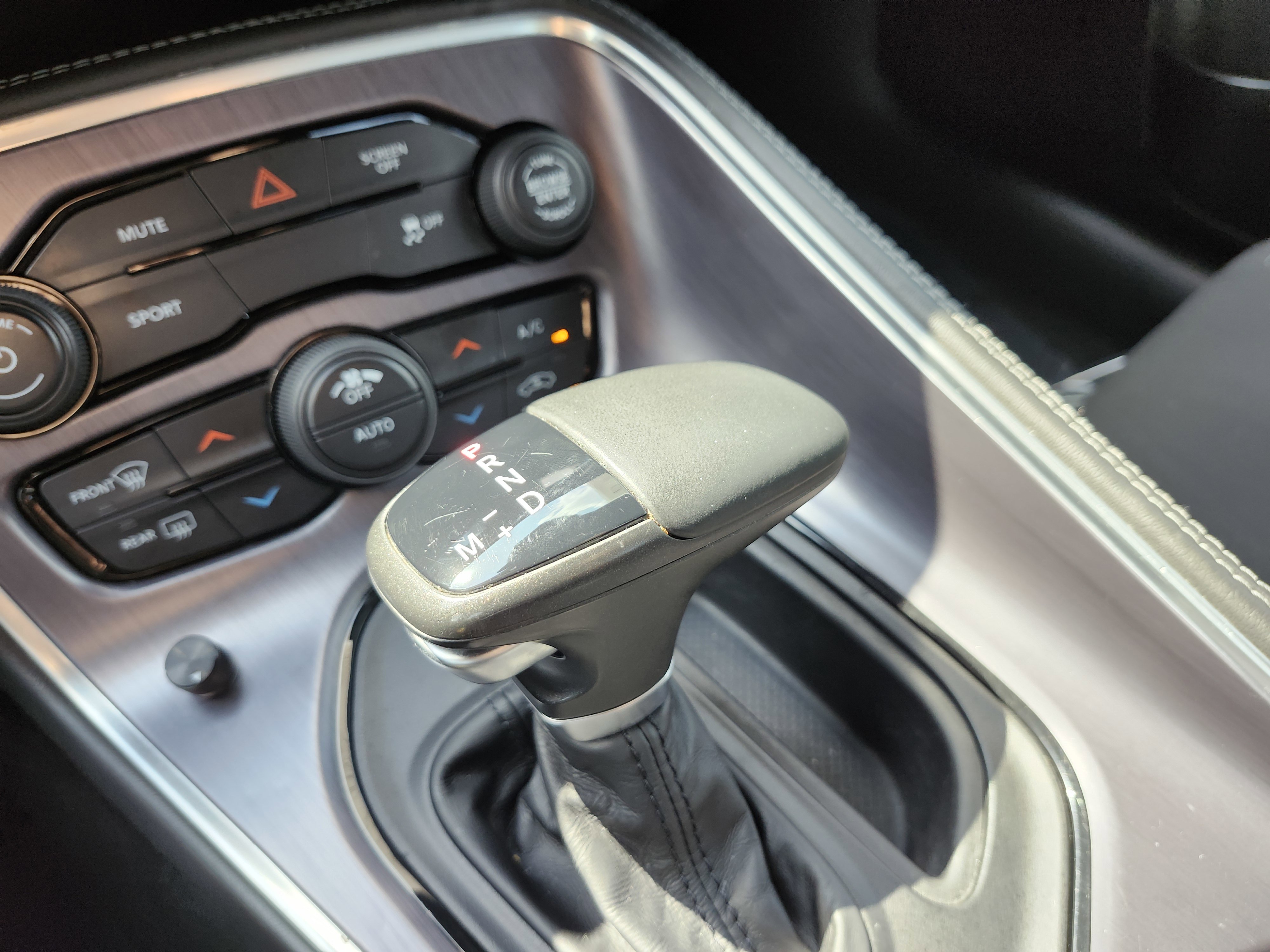 Used 2018 Dodge Challenger R/T w/ Sound Group RWD image 34