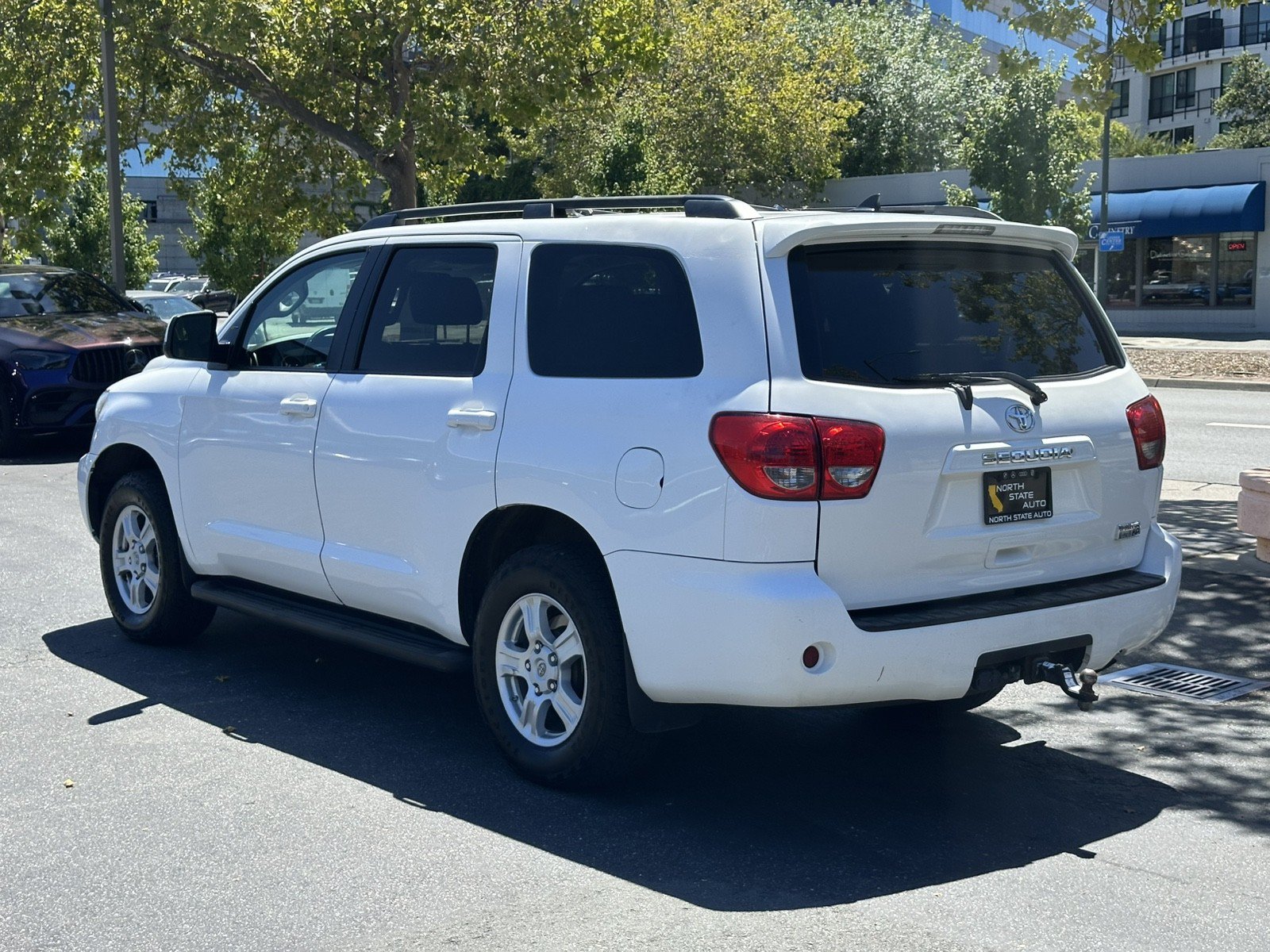 Used 2015 Toyota Sequoia SR5 AWD/4WD image 12