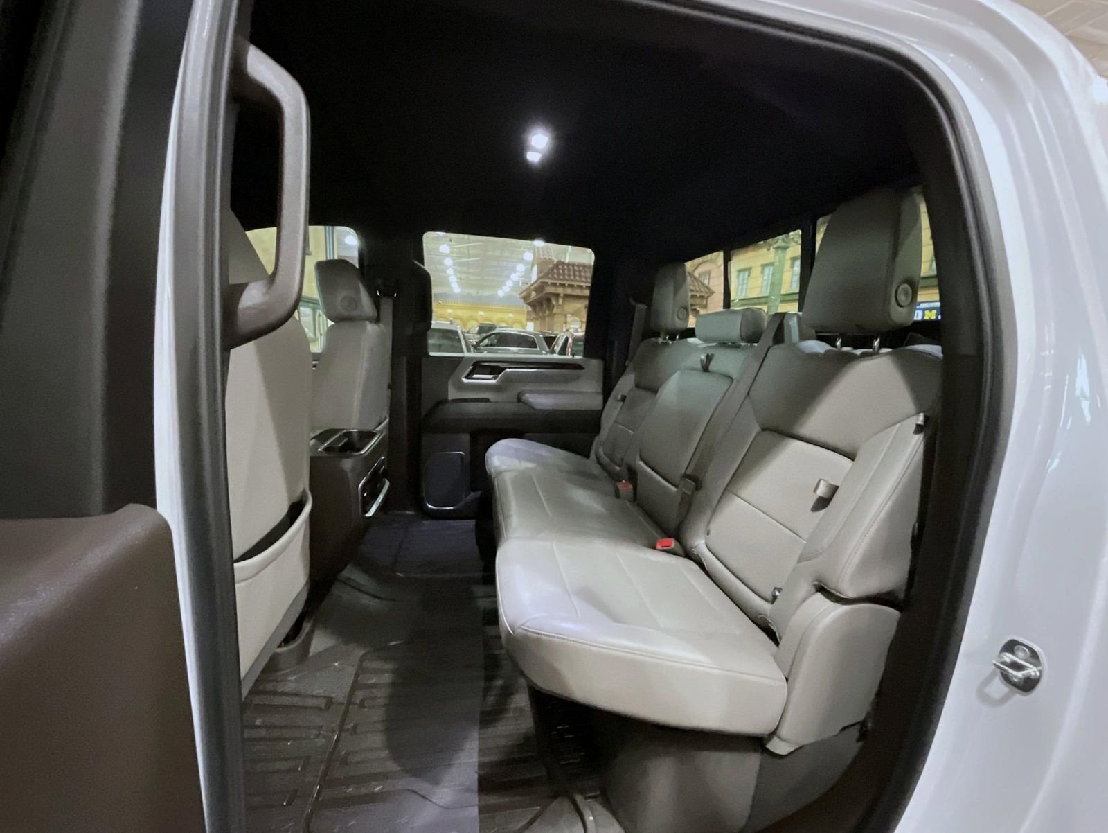 Used 2024 GMC Sierra 2500 SLT w/ SLT Premium Package image 19